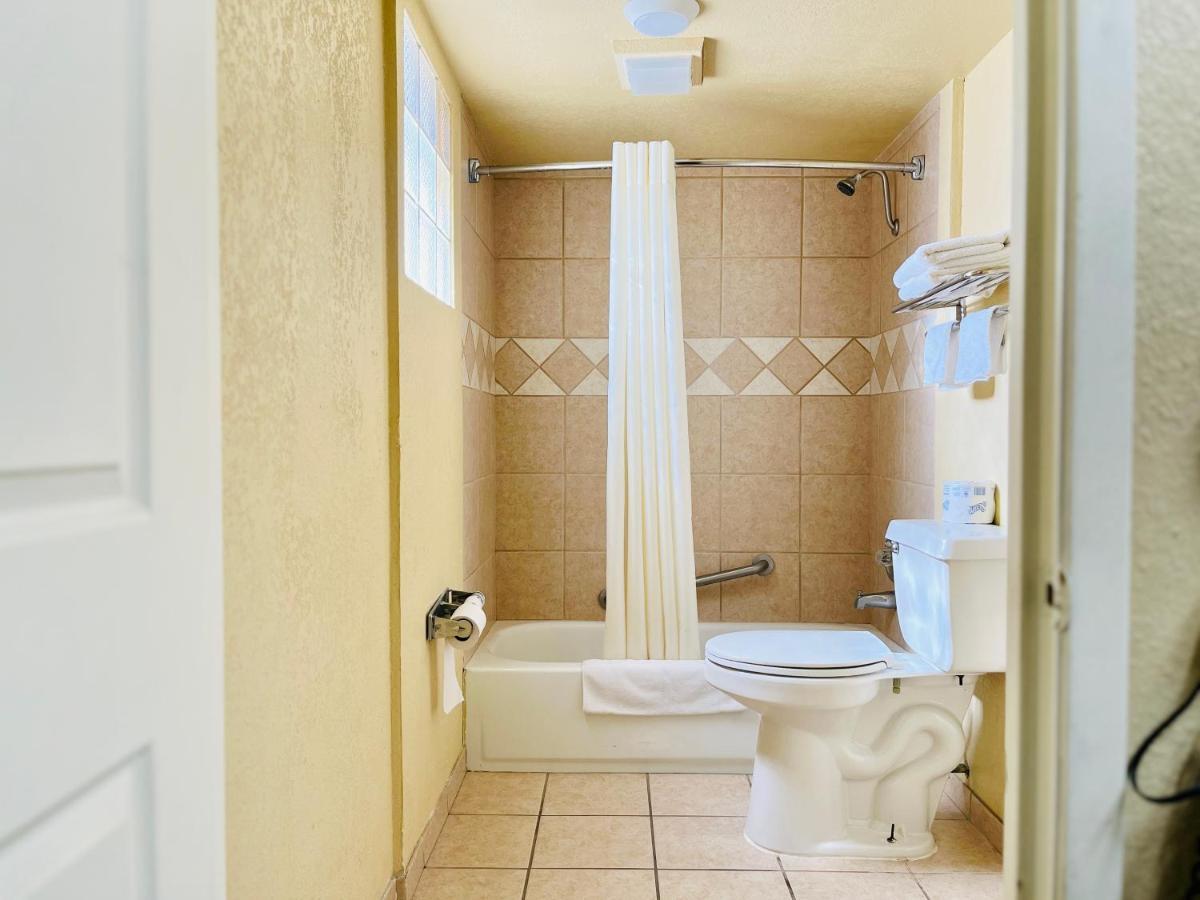 Econo Lodge Del Rio Extérieur photo